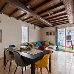 Maison Familiale A 2 Min A Pied De L'institut A Armand Calme Jeux Babyfoot Jacuzzi Proche